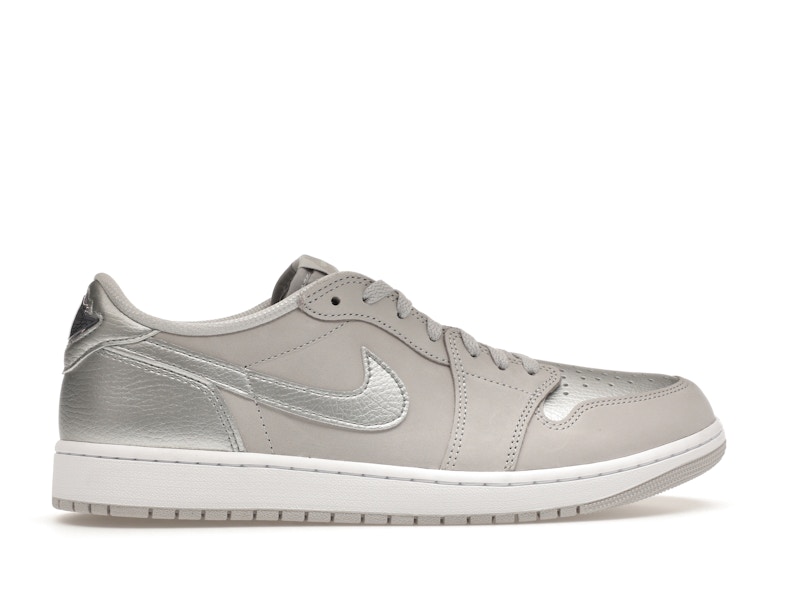 Jordan 1 Low OG Metallic Silver - image 36