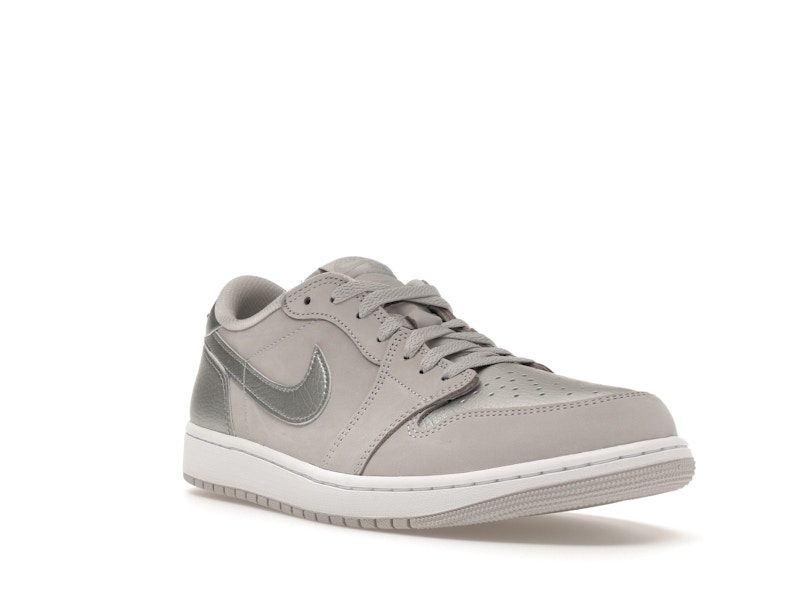 Jordan 1 Low OG Metallic Silver - image 6