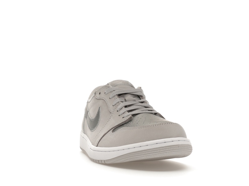 Jordan 1 Low OG Metallic Silver - image 8