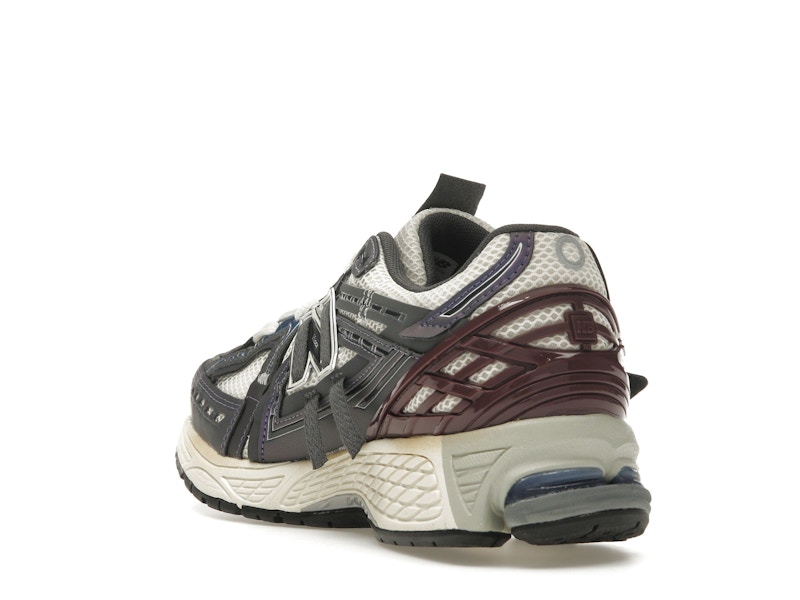 New Balance 1906A Inkwell Sea Salt - image 25
