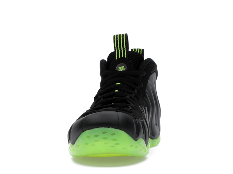 Nike Air Foamposite One Black Volt - image 11