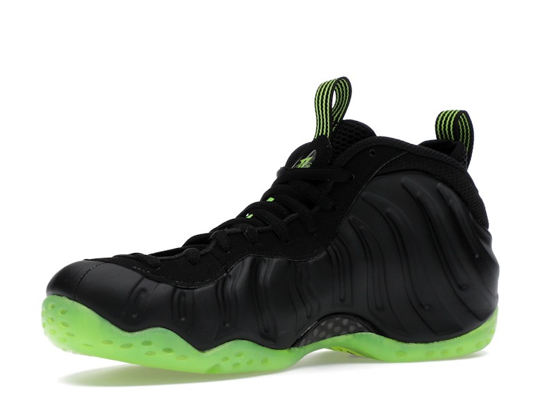 Nike Air Foamposite One Black Volt - image 16