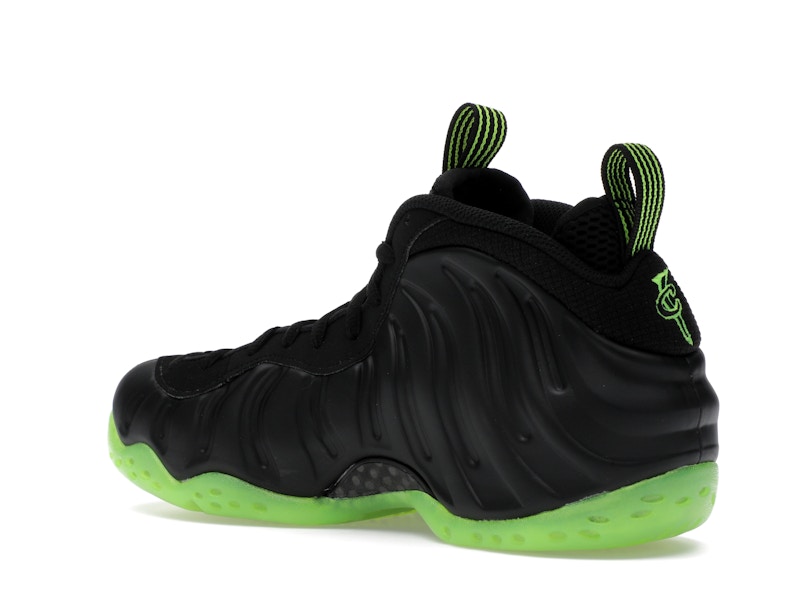 Nike Air Foamposite One Black Volt - image 23