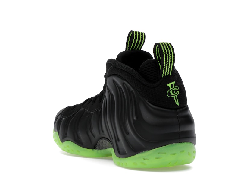 Nike Air Foamposite One Black Volt - image 25