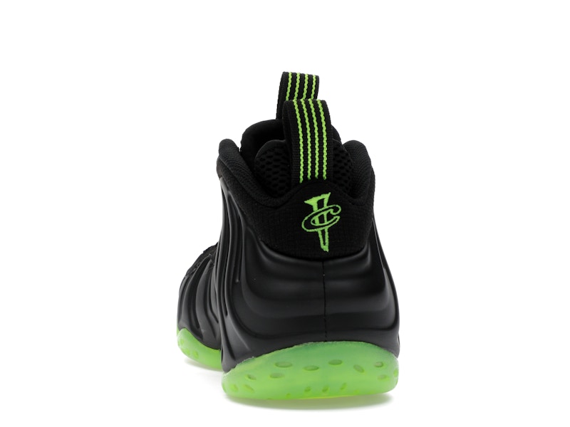 Nike Air Foamposite One Black Volt - image 27
