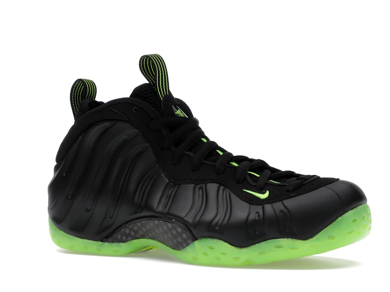 Nike Air Foamposite One Black Volt - image 4
