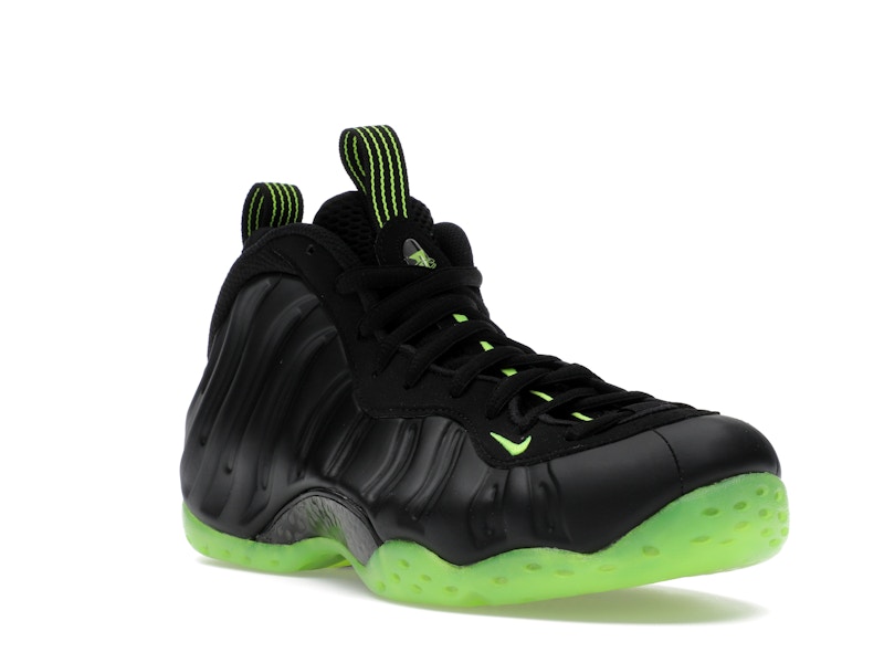 Nike Air Foamposite One Black Volt - image 6
