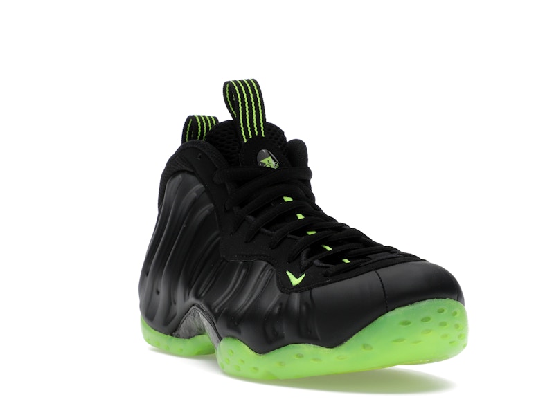 Nike Air Foamposite One Black Volt - image 7
