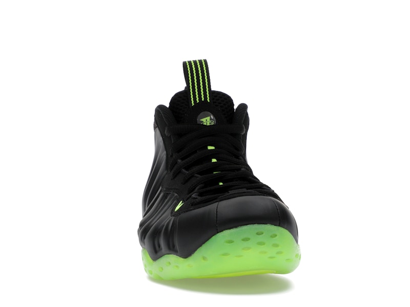 Nike Air Foamposite One Black Volt - image 9