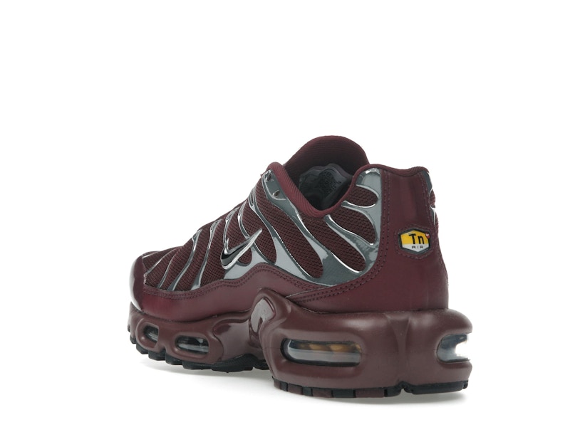 Nike Air Max Plus SE Night Maroon Metallic Silver (Women's) - image 25