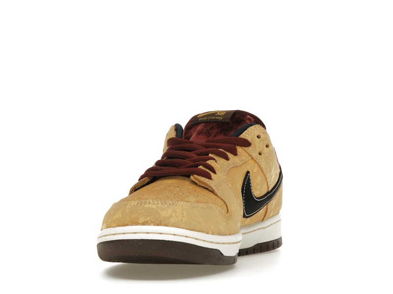 Nike SB Dunk Low City of Cinema - image 12