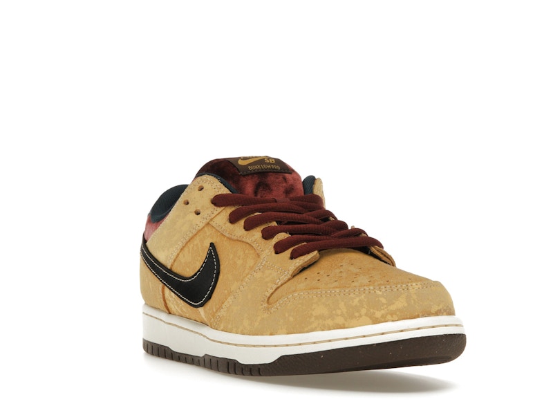 Nike SB Dunk Low City of Cinema - image 7