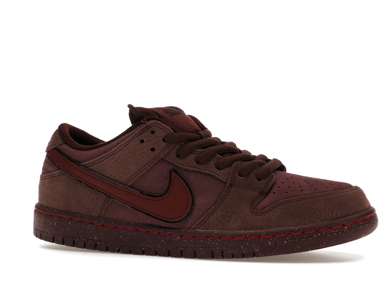 Nike SB Dunk Low City of Love Burgundy Crush - image 3