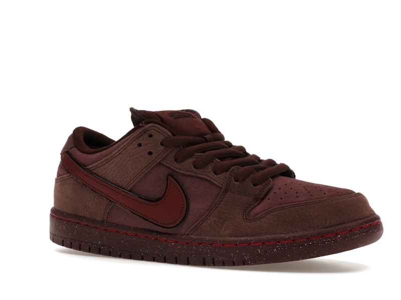 Nike SB Dunk Low City of Love Burgundy Crush - image 4