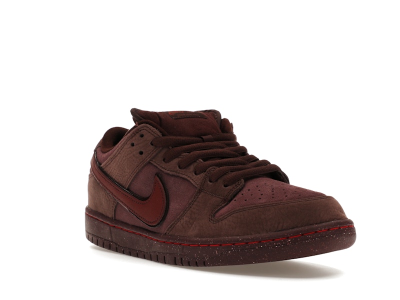 Nike SB Dunk Low City of Love Burgundy Crush - image 6