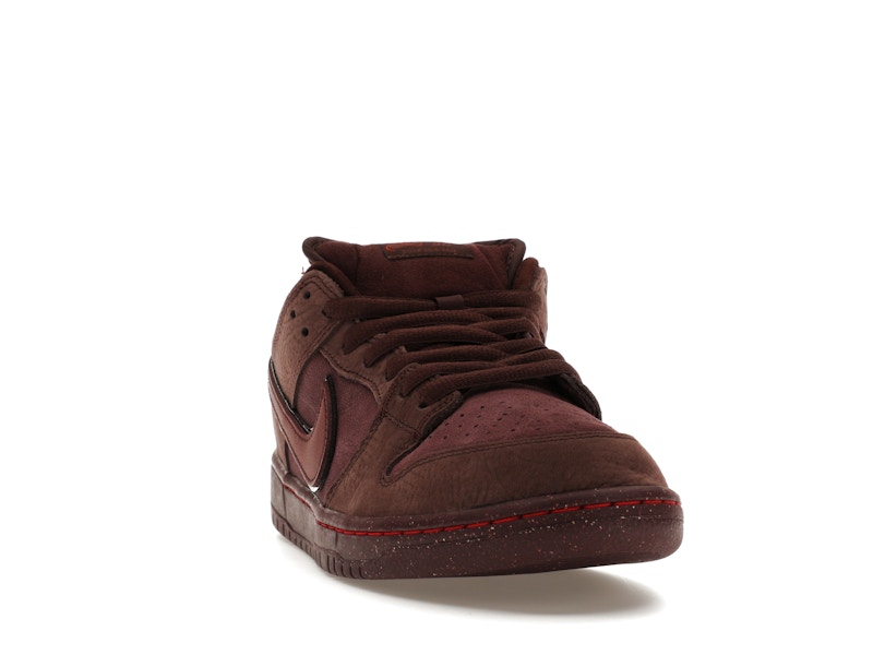 Nike SB Dunk Low City of Love Burgundy Crush - image 8