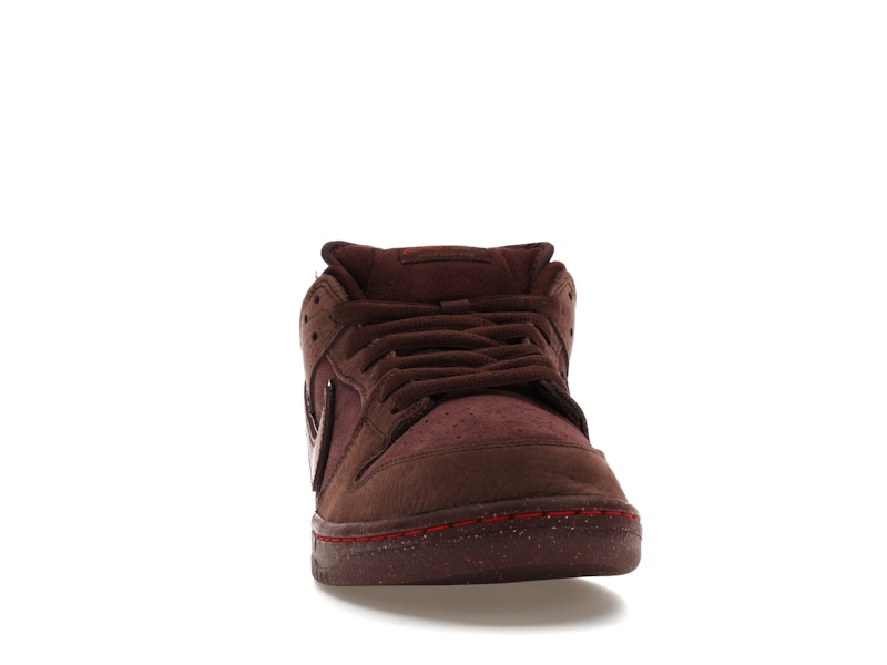 Nike SB Dunk Low City of Love Burgundy Crush - image 9