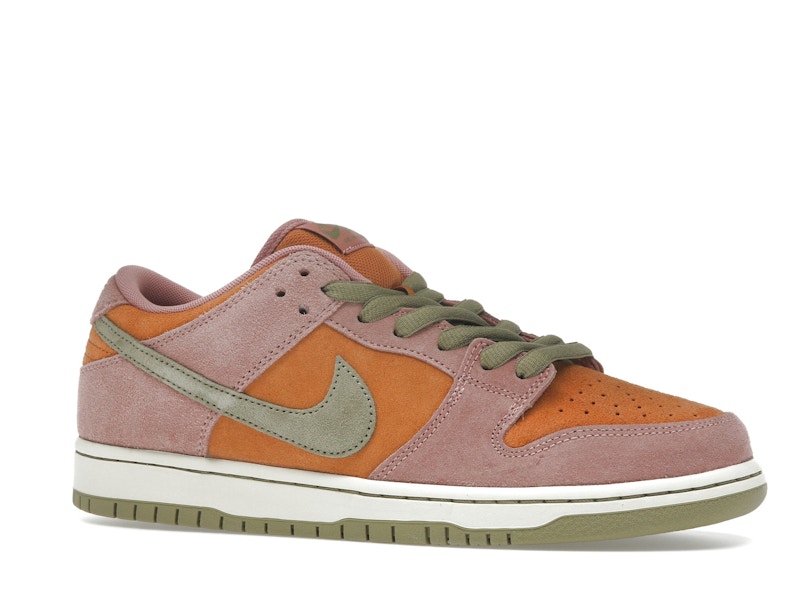 Nike SB Dunk Low Red Stardust - image 3