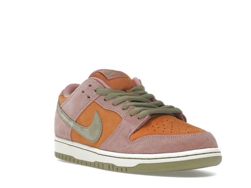 Nike SB Dunk Low Red Stardust - image 6