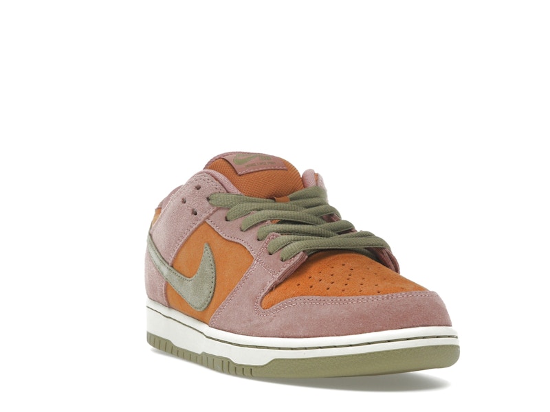 Nike SB Dunk Low Red Stardust - image 7