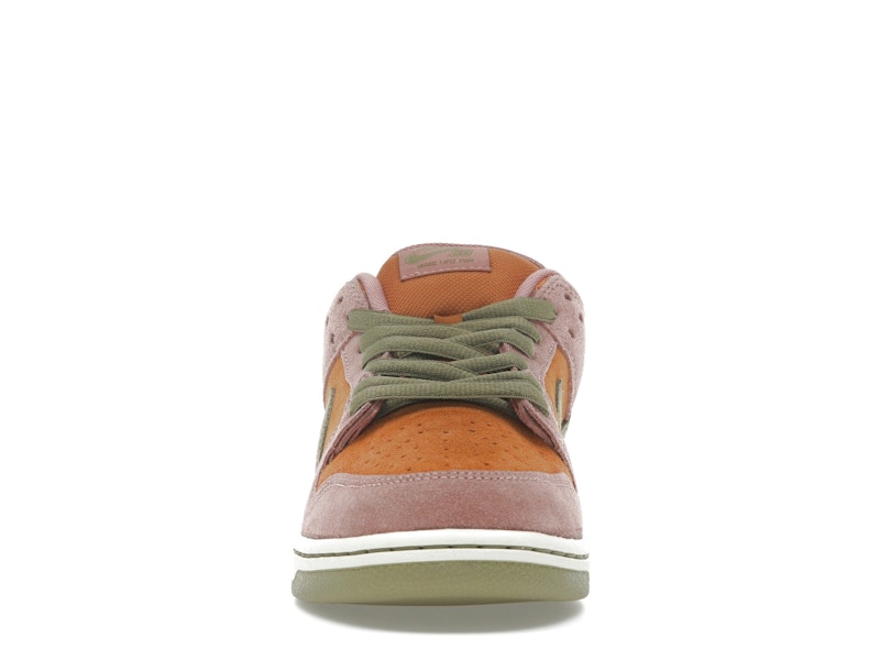 Nike SB Dunk Low Red Stardust - image 10