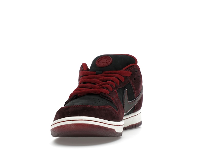 Nike SB Dunk Low Riot Skateshop - image 12