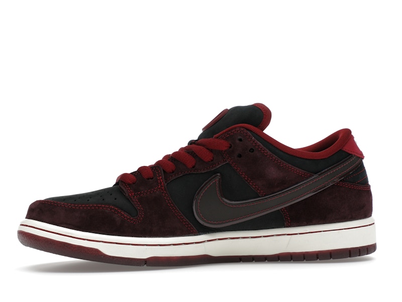 Nike SB Dunk Low Riot Skateshop - image 18