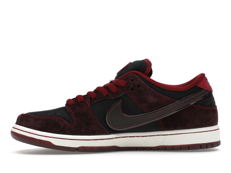 Nike SB Dunk Low Riot Skateshop - image 19