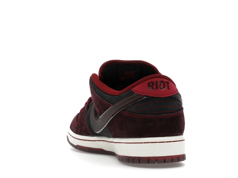 Nike SB Dunk Low Riot Skateshop - image 26