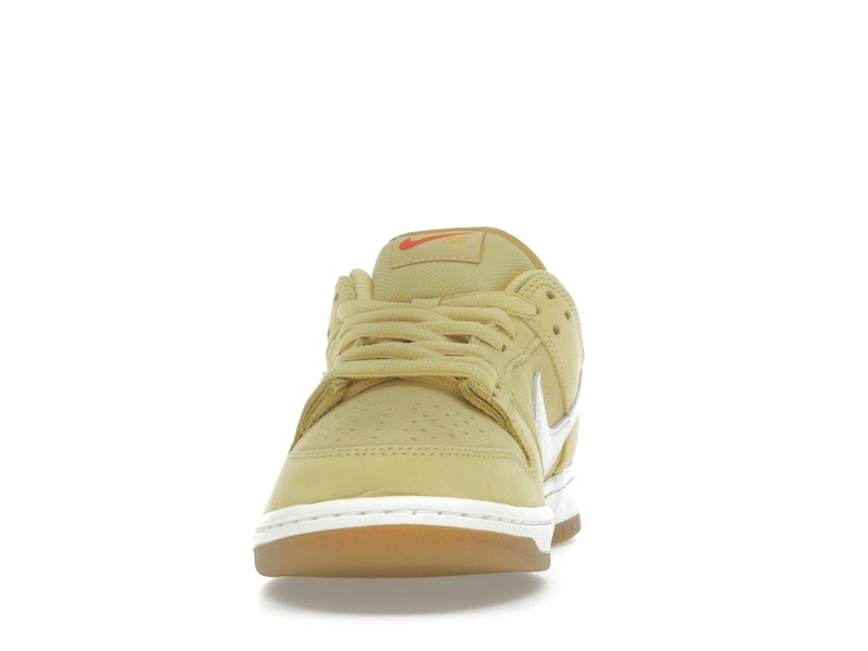 Nike SB Dunk Low Saturn Gold - image 11