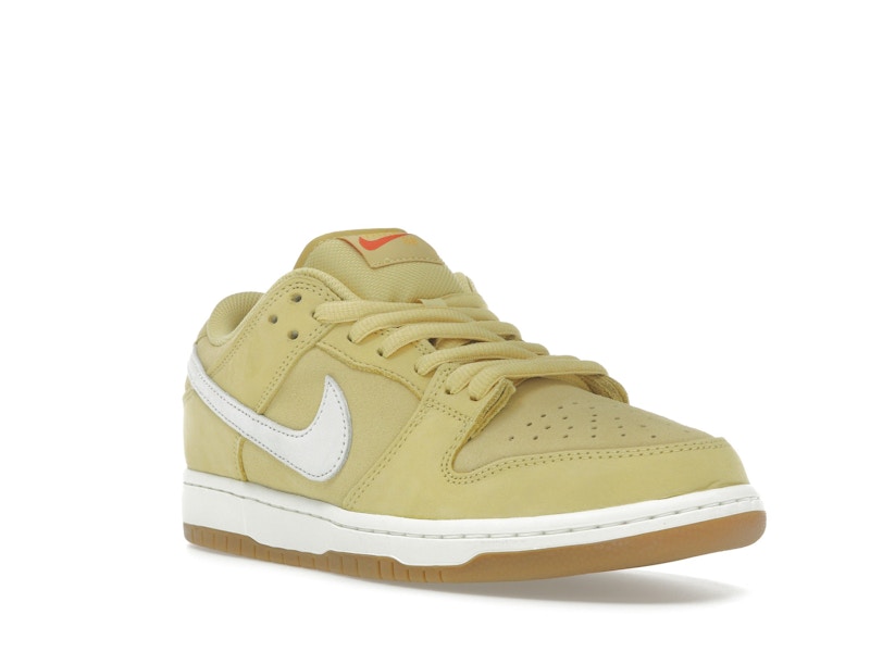 Nike SB Dunk Low Saturn Gold - image 6