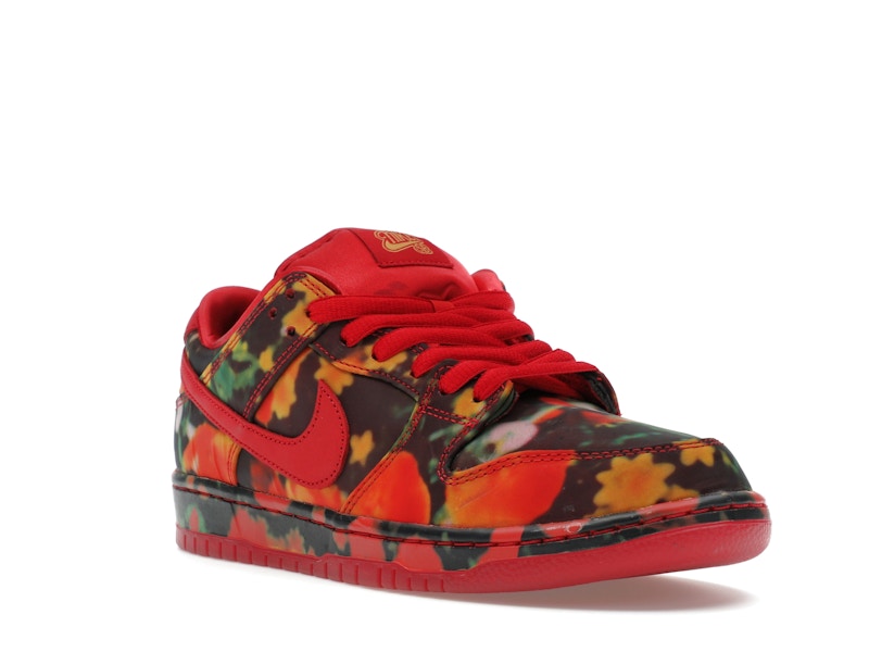 Nike SB Dunk Low The Wizard of Oz Poppy Field - image 6