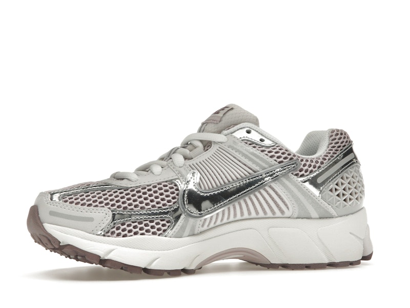 Nike Zoom Vomero 5 Metallic Silver Platinum Violet (Women's) - image 17
