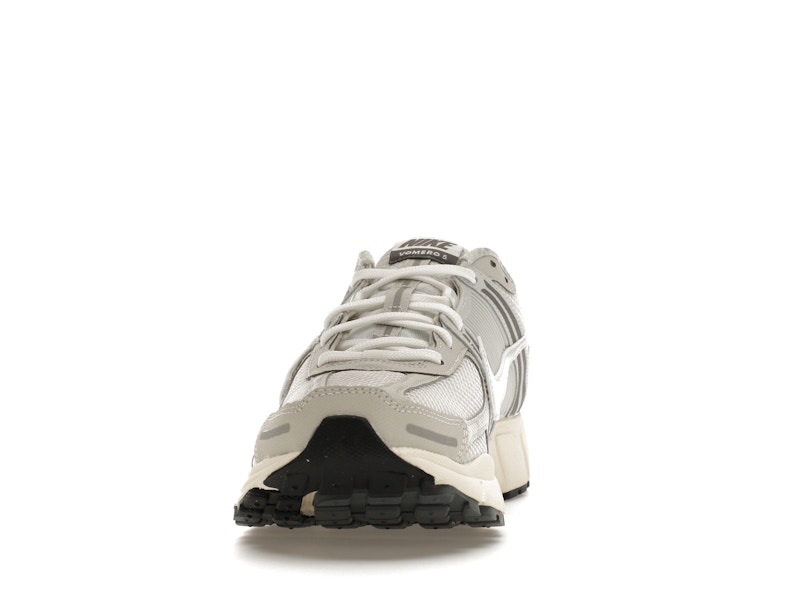Nike Zoom Vomero 5 Platinum Tint - image 11
