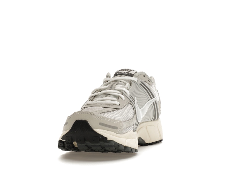 Nike Zoom Vomero 5 Platinum Tint - image 12