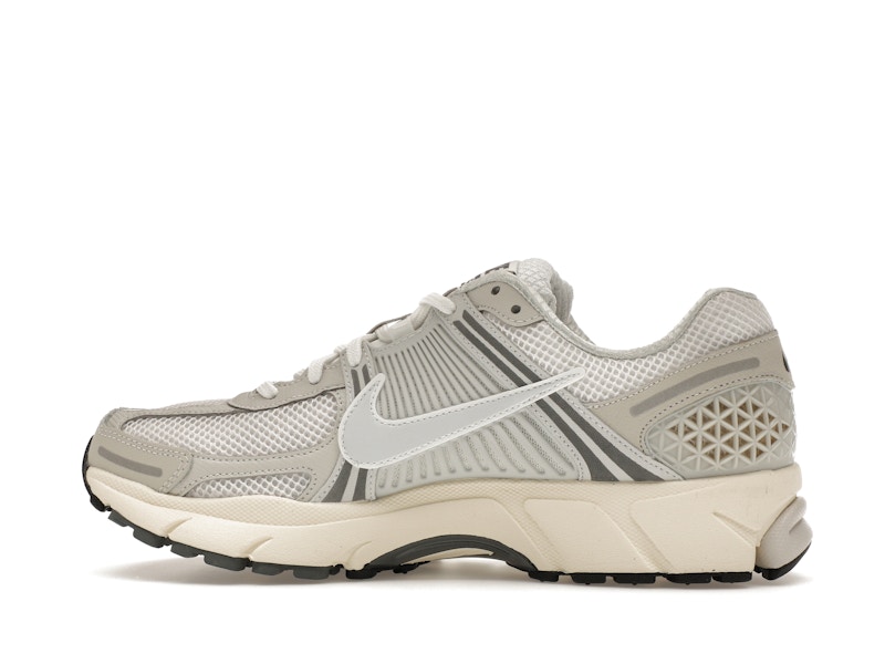 Nike Zoom Vomero 5 Platinum Tint - image 20