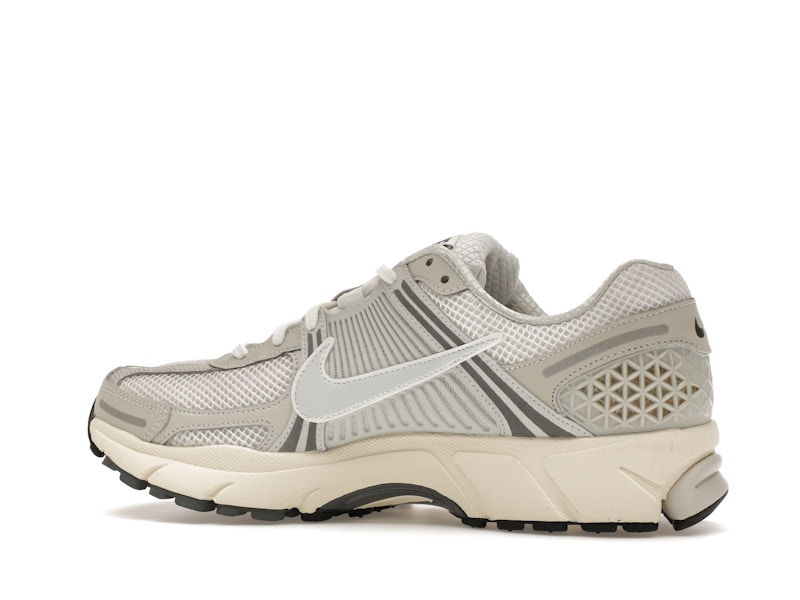 Nike Zoom Vomero 5 Platinum Tint - image 21