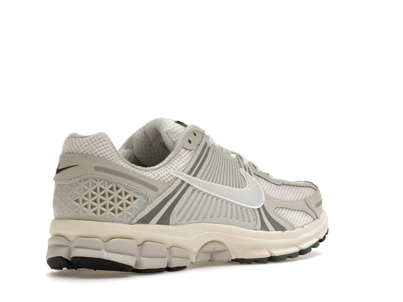 Nike Zoom Vomero 5 Platinum Tint - image 33