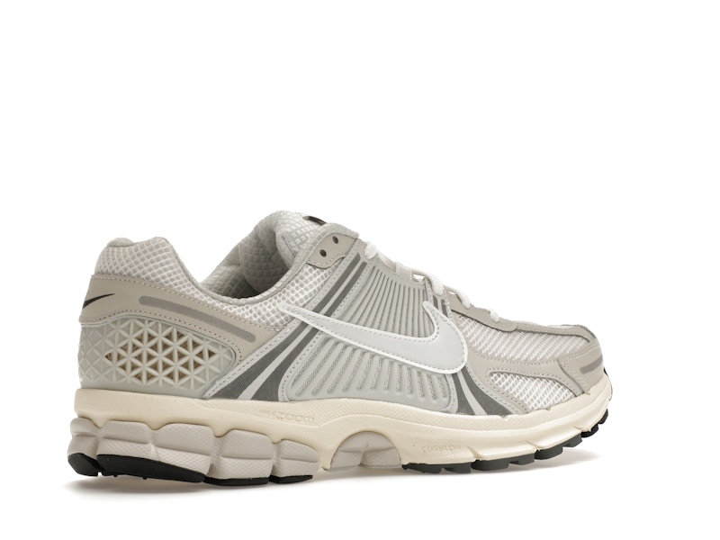 Nike Zoom Vomero 5 Platinum Tint - image 34