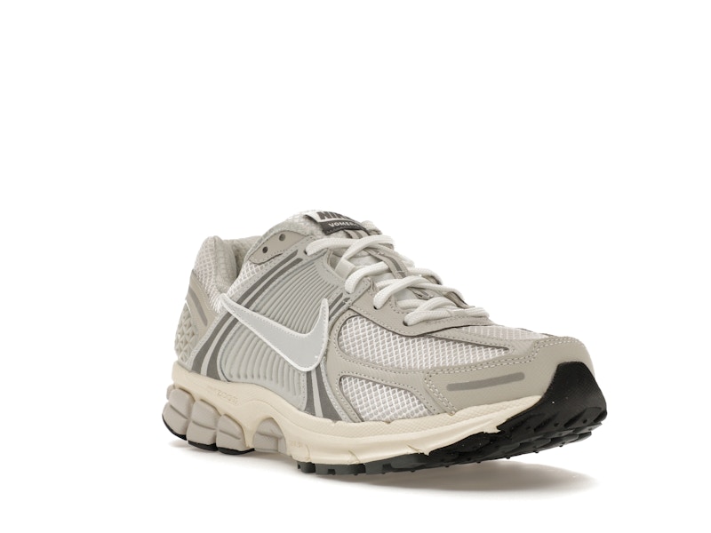 Nike Zoom Vomero 5 Platinum Tint - image 6