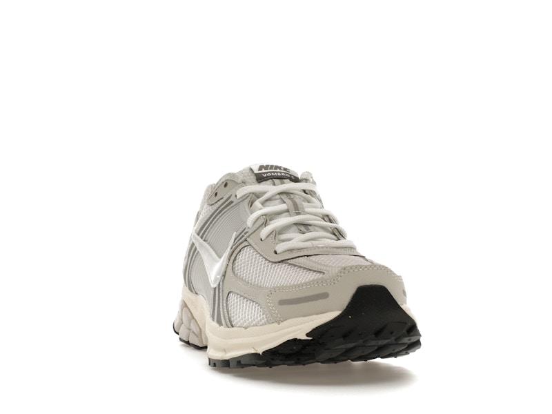 Nike Zoom Vomero 5 Platinum Tint - image 8