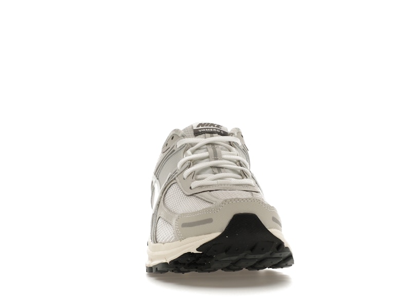 Nike Zoom Vomero 5 Platinum Tint - image 9