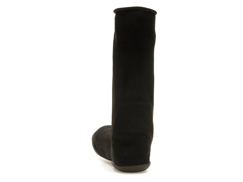YZY Pods Black - image 27