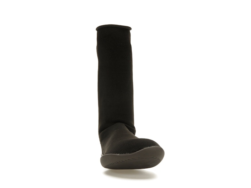 YZY Pods Black - image 9